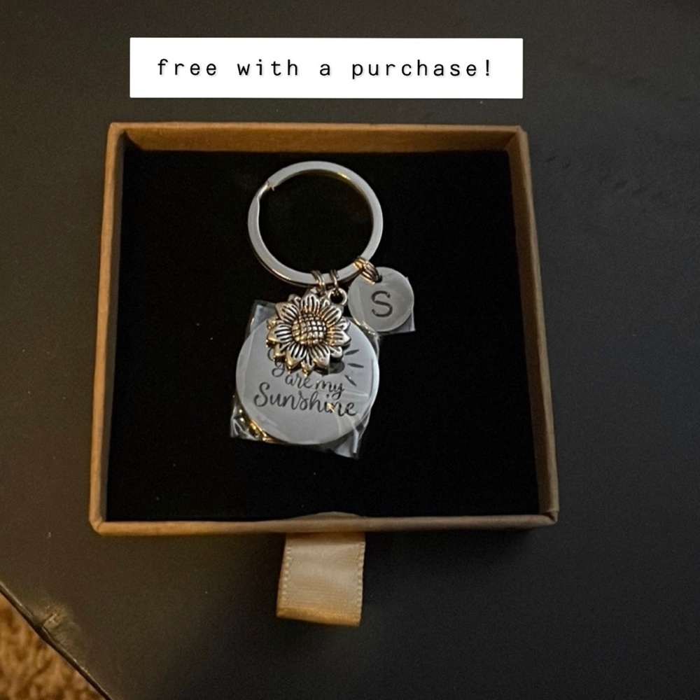 NEW❗️“You are my sunshine” Keychain